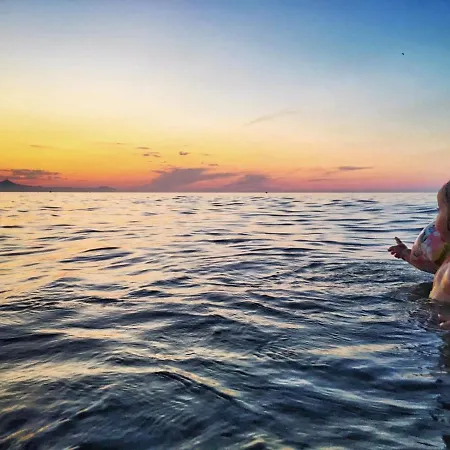 Planta Baja Primera Linea De Playa Marinas Con Acceso Al Mar アパート